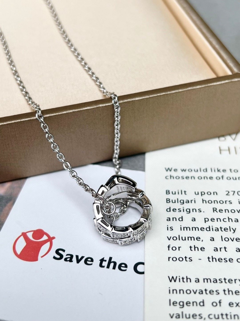Bv1g*ai necklaces